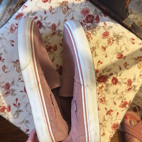 Pink vans with Ortholite soles - Picture 3 of 4